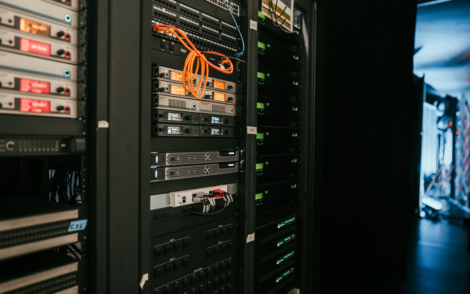 Server rack managed by Fasthuma IT
